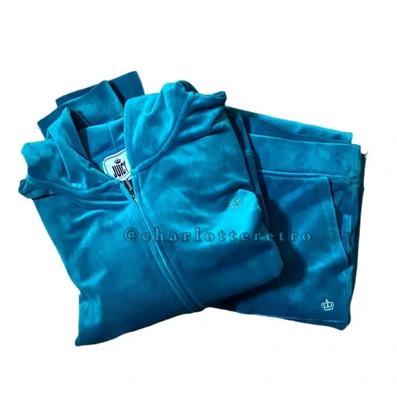 Juicy Couture • Turquoise Velour Tracksuit • 3X - Picture 4 of 9